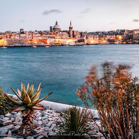 Exceptional 3-Bedroom Apartment, Sliema - Tigne Point! Esterno foto
