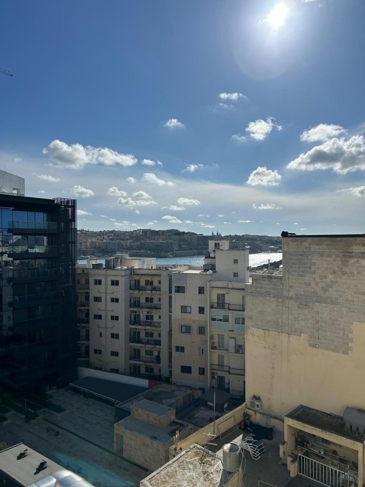 Exceptional 3-Bedroom Apartment, Sliema - Tigne Point! Esterno foto