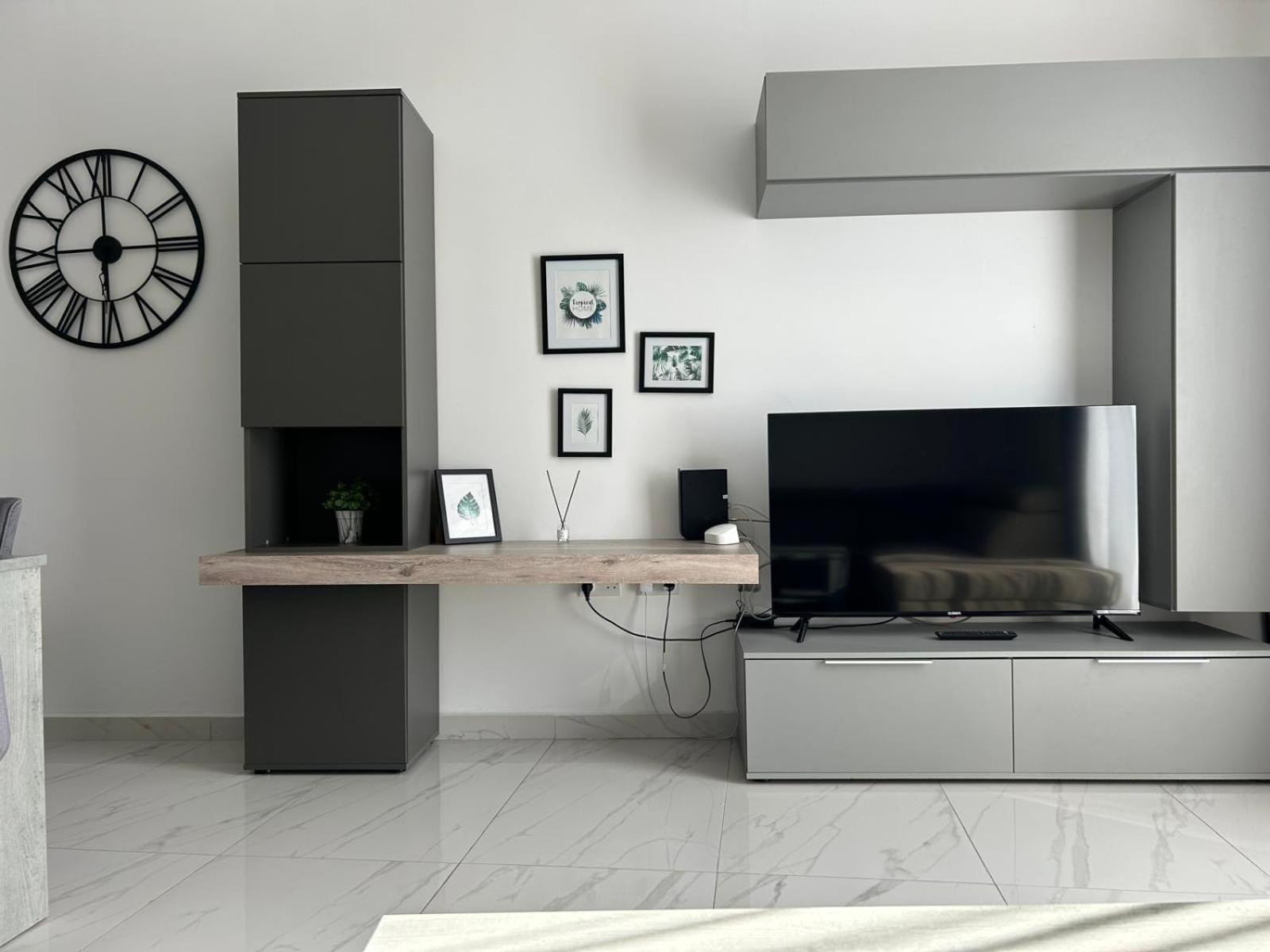 Exceptional 3-Bedroom Apartment, Sliema - Tigne Point! Esterno foto