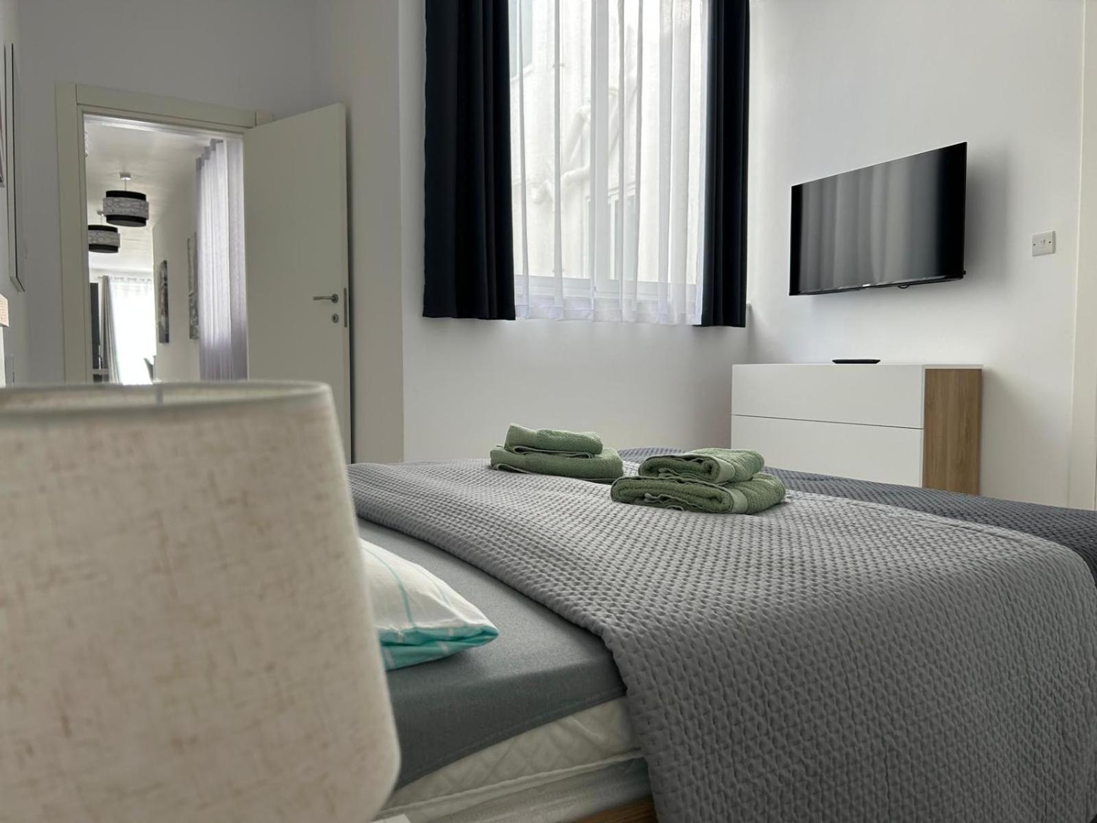 Exceptional 3-Bedroom Apartment, Sliema - Tigne Point! Esterno foto